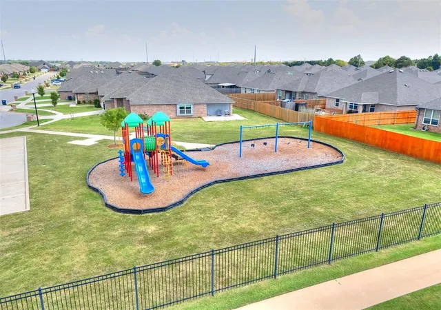 47th image of 15612 Vermillion Dr, Edmond, OK 73013 | MLS# 1226956