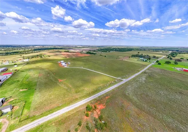 5th image of 24239 E 1040 County Rd, Weatherford, OK 73096 | MLS# 1226970