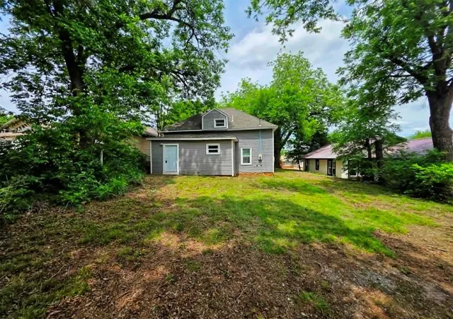 5th image of 907 W Minnesota Ave, Chickasha, OK 73018 | MLS# 1226978