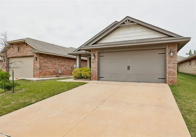 Photo 3 of Sale Pending at 19716 Brunswick Ct, Edmond, OK 73012 | MLS# 1226994 | Listing updated on 2026-09-16