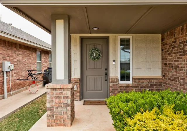 Photo 4 of Sale Pending at 19716 Brunswick Ct, Edmond, OK 73012 | MLS# 1226994 | Listing updated on 2026-09-16