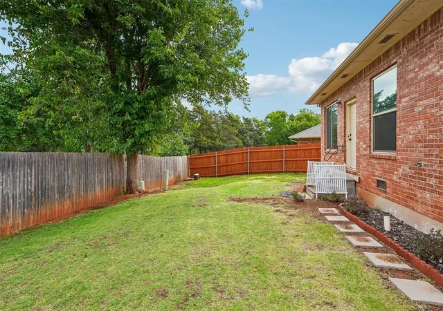 Homes for sale in Oklahoma City, OK | 9420 Lansbrook Ln, Oklahoma City, OK 73162 | MLS# 1227003
