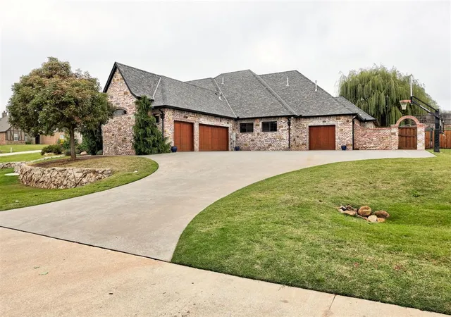 2nd image of 3450 Sarah Dr, Newcastle, OK 73065 | MLS# 1227019