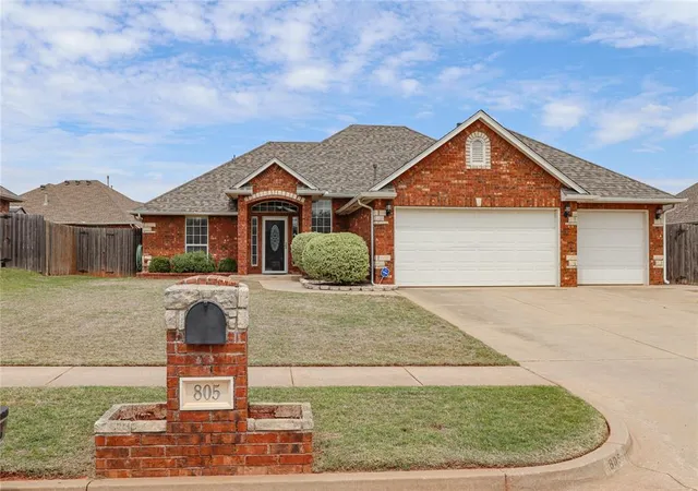 1st image of 805 W Prairie Wy, Mustang, OK 73064 | MLS# 1227032