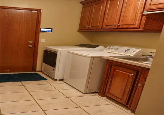 18th image of 805 W Prairie Wy, Mustang, OK 73064 | MLS# 1227032