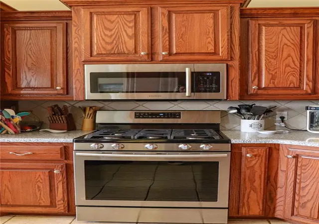 3rd image of 805 W Prairie Wy, Mustang, OK 73064 | MLS# 1227032