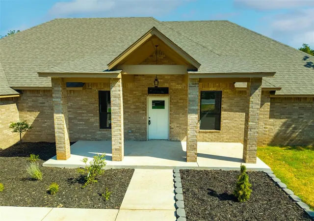 Photo 4 of Single family home for sale at 2299 Pecan Ridge, Jones, OK 73049 | MLS# 1227060 | Listing updated on 2026-08-31