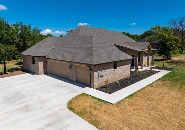 Photo 3 of Single family home for sale at 2299 Pecan Ridge, Jones, OK 73049 | MLS# 1227060 | Listing updated on 2026-10-07