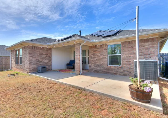 Photo 3 of Single family home for sale at 17500 Boling Farm Rd, Edmond, OK 73012 | MLS# 1227073 | Listing updated on 2026-05-02