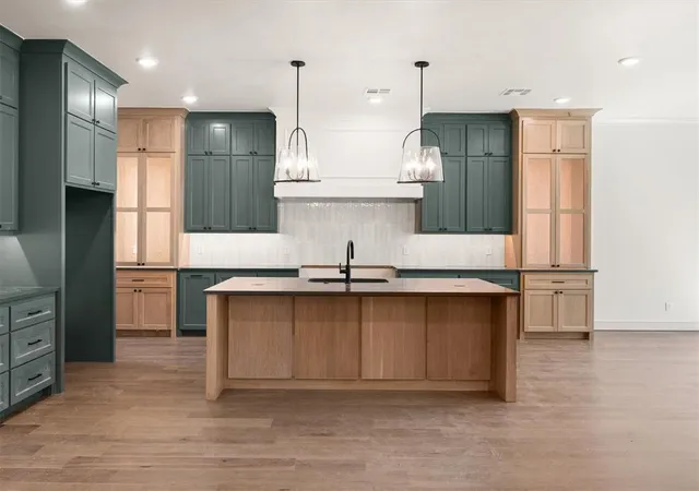 Photo 3 of Single family home for sale at 3416 Leon Cir, Edmond, OK 73034 | MLS# 1227081 | Listing updated on 2026-09-05