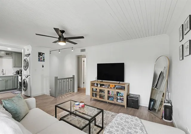 2nd image of 6100 N Brookline Ave #8, Oklahoma City, OK 73112 | MLS# 1227083