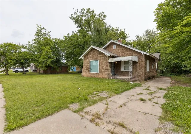 Photo 3 of Sale Pending at 2300 N Prospect Ave, Oklahoma City, OK 73111 | MLS# 1227085 | Listing updated on 2026-09-06