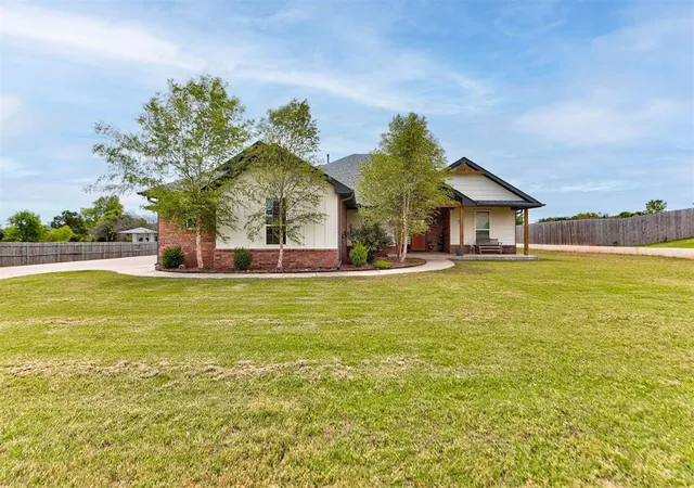 Photo 1 of Single family home for sale at 2390 County Rd 1262, Blanchard, OK 73010 | MLS# 1227087 | Listing updated on 2026-08-07