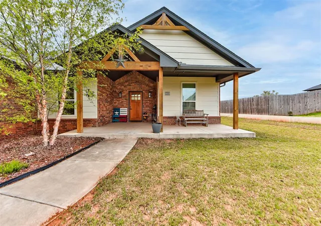 Photo 2 of Single family home for sale at 2390 County Rd 1262, Blanchard, OK 73010 | MLS# 1227087 | Listing updated on 2026-08-07
