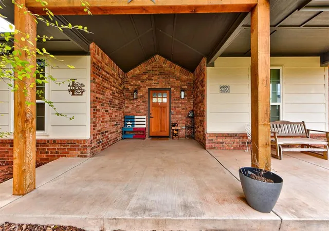 Photo 3 of Single family home for sale at 2390 County Rd 1262, Blanchard, OK 73010 | MLS# 1227087 | Listing updated on 2026-08-07