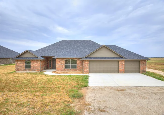 Single family home for sale at 24947 Belmont Pass, Cashion, OK 73016 | MLS# 1227094