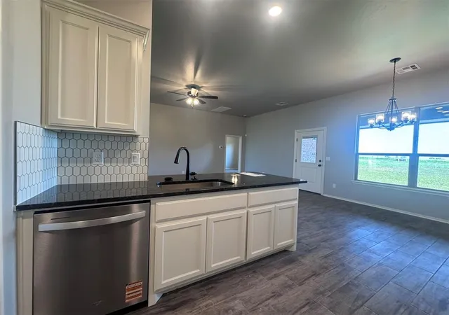 5th image of 24947 Belmont Pass, Cashion, OK 73016 | MLS# 1227094