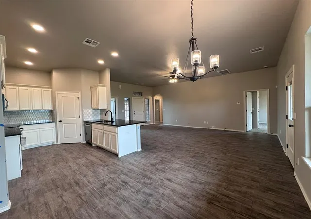Homes for sale in Cashion, OK | 24947 Belmont Pass, Cashion, OK 73016 | MLS# 1227094