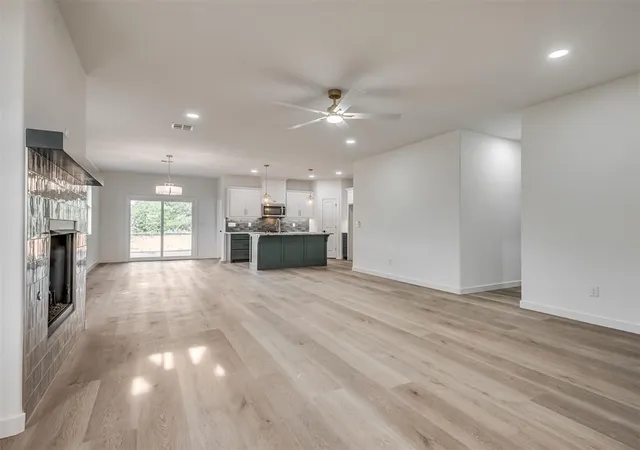 Homes for sale in Yukon, OK | 1901 Long Cove Ave, Yukon, OK 73099 | MLS# 1227100