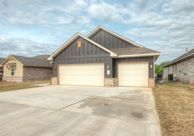 Homes for sale in Yukon, OK | 1901 Long Cove Ave, Yukon, OK 73099 | MLS# 1227100