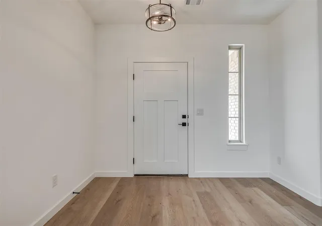 Photo 4 of Single family home for sale at 10617 SW 18th Street, Yukon, OK 73099 | MLS# 1227104 | Listing updated on 2026-09-19