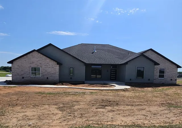 Photo 1 of Single family home for sale at 1169 Wolf Crk Dr, Blanchard, OK 73010 | MLS# 1227164 | Listing updated on 2026-05-31