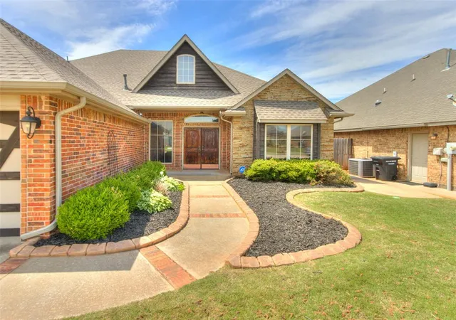 Photo 2 of Single family home for sale at 1113 Kelsi Dr, Moore, OK 73160 | MLS# 1227213 | Listing updated on 2026-09-15