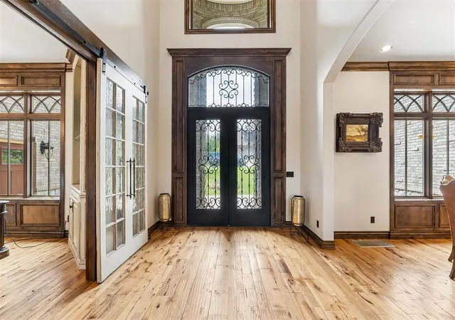 Photo 3 of Mansion for sale at 4616 Lake Front Dr, Edmond, OK 73034 | MLS# 1227230 | Listing updated on 2026-10-07