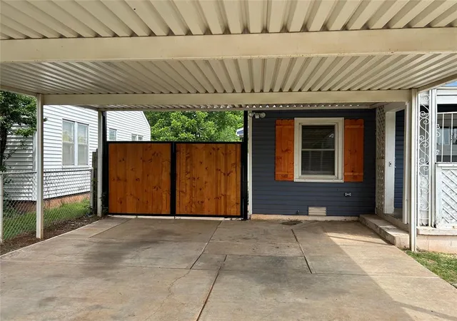 Homes for sale in Oklahoma City, OK | 629 Sw 46Th St, Oklahoma City, OK 73109 | MLS# 1227248