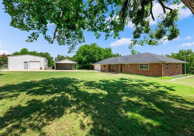 Homes for sale in Piedmont, OK | 400 Longview Sw Dr, Piedmont, OK 73078 | MLS# 1227257