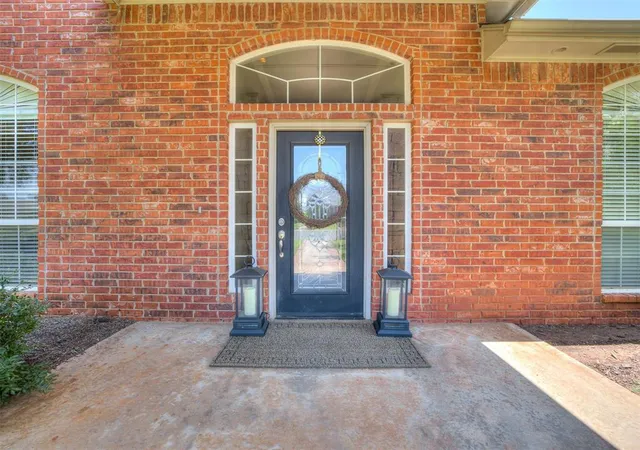 Photo 5 of Single family home for sale at 3508 Stratford Pl, Moore, OK 73160 | MLS# 1227302 | Listing updated on 2026-05-06