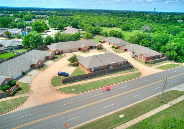 Homes for sale in Edmond, OK | 231 N Kelly Ave, Edmond, OK 73003 | MLS# 1227322