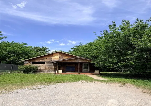 3rd image of 612 W Woodson St, El Reno, OK 73036 | MLS# 1227330