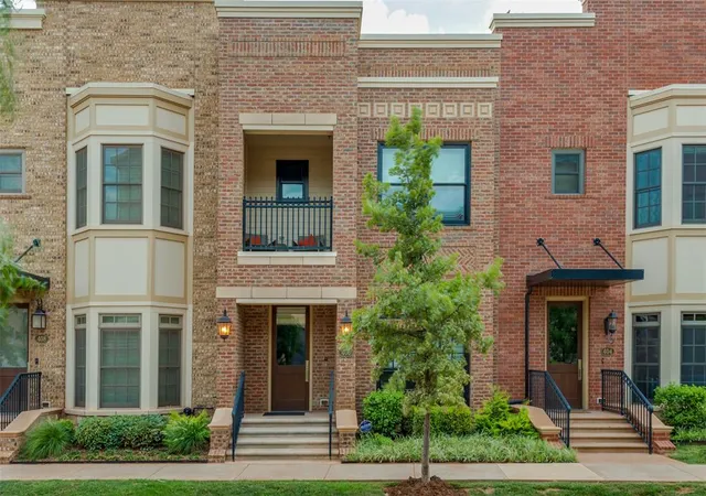 Photo 1 of Townhouse for sale at 406 Ne 1st Street, Oklahoma City, OK 73104 | MLS# 1227342 | Listing updated on 2026-09-17