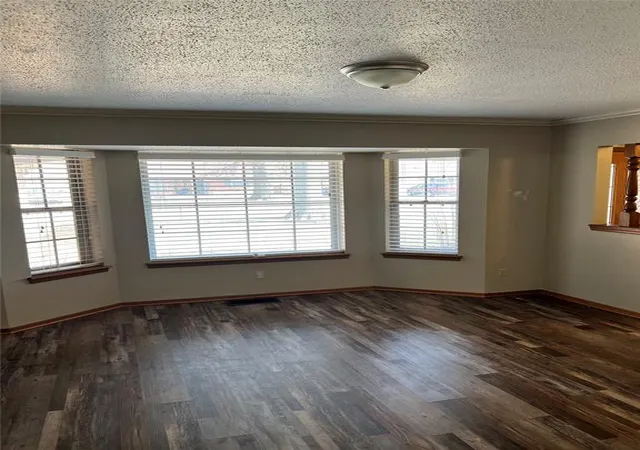 4th image of 3501 N Ridgewood St, Oklahoma City, OK 73110 | MLS# 1227360