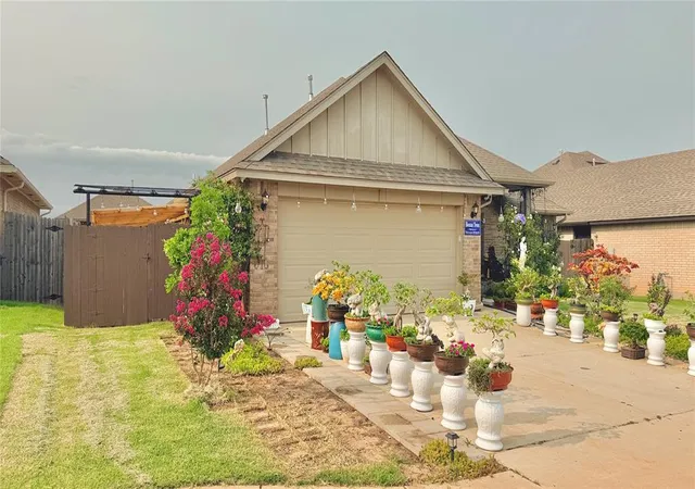 1st image of 8905 Sw 42nd St, Oklahoma City, OK 73179 | MLS# 1227371