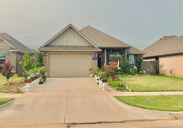 3rd image of 8905 Sw 42Nd St, Oklahoma City, OK 73179 | MLS# 1227371