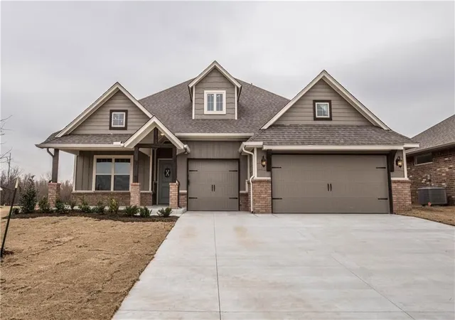 1st image of 9900 Nw 142nd St, Yukon, OK 73099 | MLS# 1227497