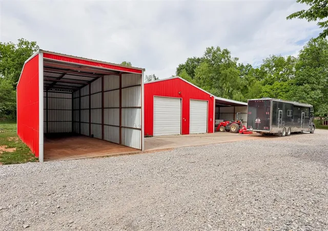 Photo 3 of Single family home for sale at 7761 High Meadow Rd, Noble, OK 73068 | MLS# 1227500 | Listing updated on 2026-09-01