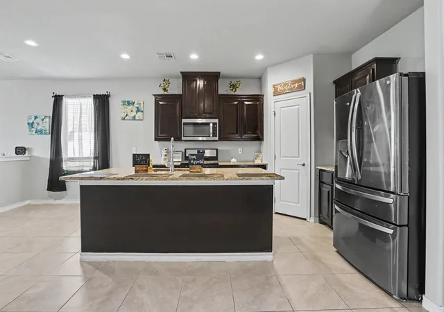 1st image of 11205 Nw 95th Ter, Yukon, OK 73099 | MLS# 1227509