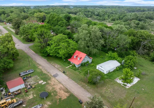 Homes for sale in Fort Towson, OK | 203 W Cincinnati St, Fort Towson, OK 74735 | MLS# 1227515