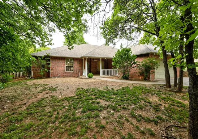 Homes for sale in Edmond, OK | 2500 Ashebury Wy, Edmond, OK 73034 | MLS# 1227560