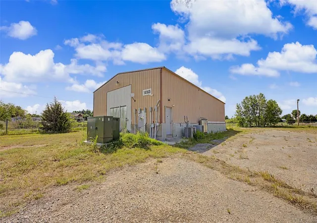 Photo 1 of House for sale at 14165 W Cooksey Rds, Crescent, OK 73028 | MLS# 1227578 | Listing updated on 2026-06-29
