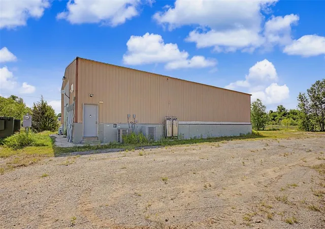 Photo 2 of House for sale at 14165 W Cooksey Rds, Crescent, OK 73028 | MLS# 1227578 | Listing updated on 2026-06-29