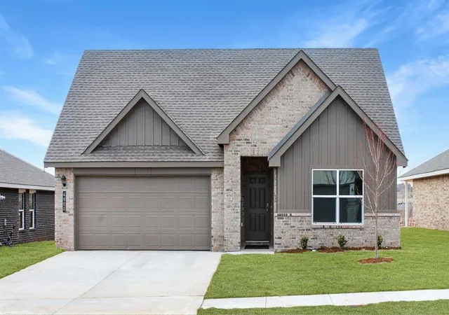 1st image of 6001 Green Meadow Ln, Oklahoma City, OK 73132 | MLS# 1227607