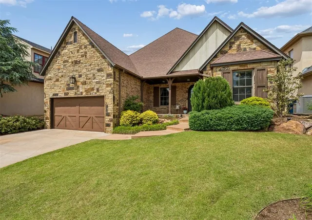 2nd image of 16816 Little Leaf Ln, Edmond, OK 73012 | MLS# 1227608