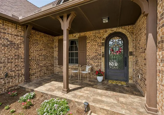 4th image of 16816 Little Leaf Ln, Edmond, OK 73012 | MLS# 1227608