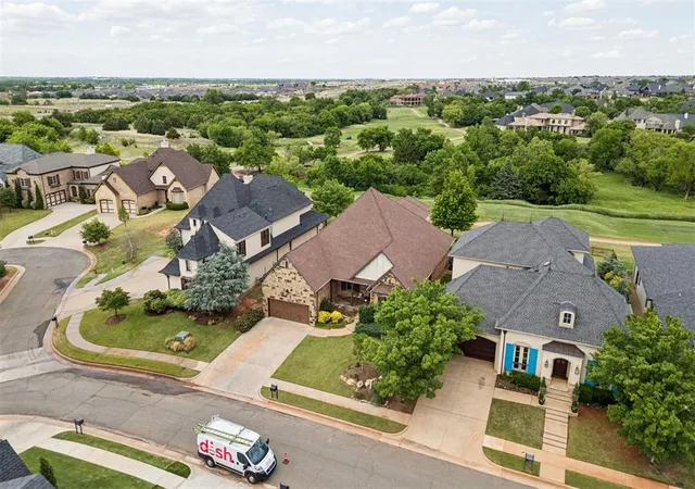 5th image of 16816 Little Leaf Ln, Edmond, OK 73012 | MLS# 1227608