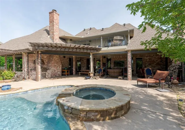 Homes for sale in Edmond, OK | 400 Oak Summit Rd, Edmond, OK 73025 | MLS# 1227725