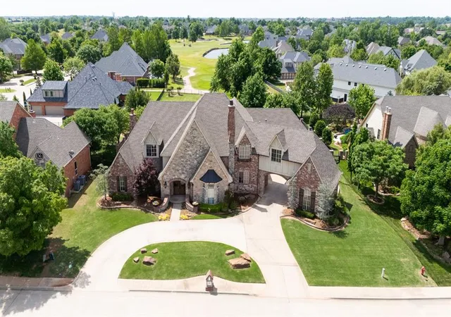Homes for sale in Edmond, OK | 400 Oak Summit Rd, Edmond, OK 73025 | MLS# 1227725